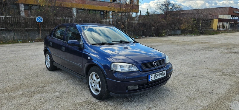 Opel Astra, снимка 1 - Автомобили и джипове - 48077811