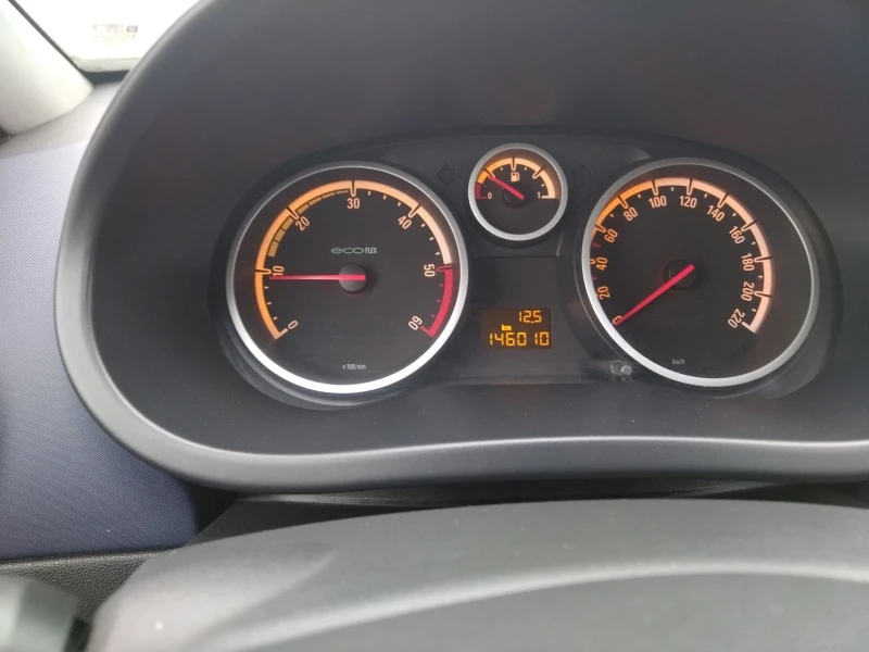 Opel Corsa Климатик, снимка 14 - Автомобили и джипове - 48249174