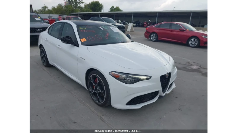 Alfa Romeo Giulia VELOCE* TI* ПЪЛНА СЕРВИЗНА ИСТОРИЯ, снимка 1 - Автомобили и джипове - 48691460