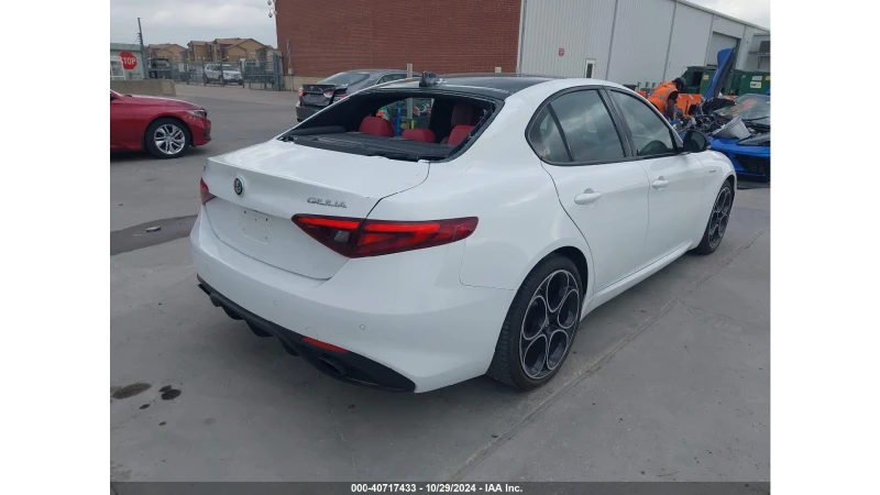 Alfa Romeo Giulia VELOCE* TI* ПЪЛНА СЕРВИЗНА ИСТОРИЯ, снимка 6 - Автомобили и джипове - 48691460