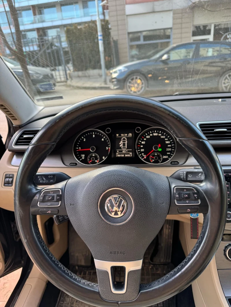 VW Passat, снимка 8 - Автомобили и джипове - 49304297