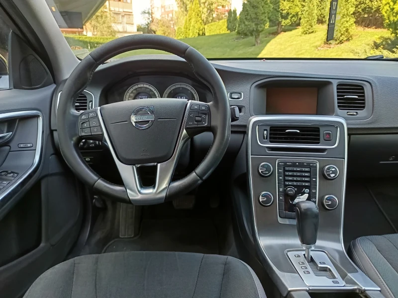 Volvo S60  NAVI/Парктроник/Автомат, снимка 7 - Автомобили и джипове - 52498475