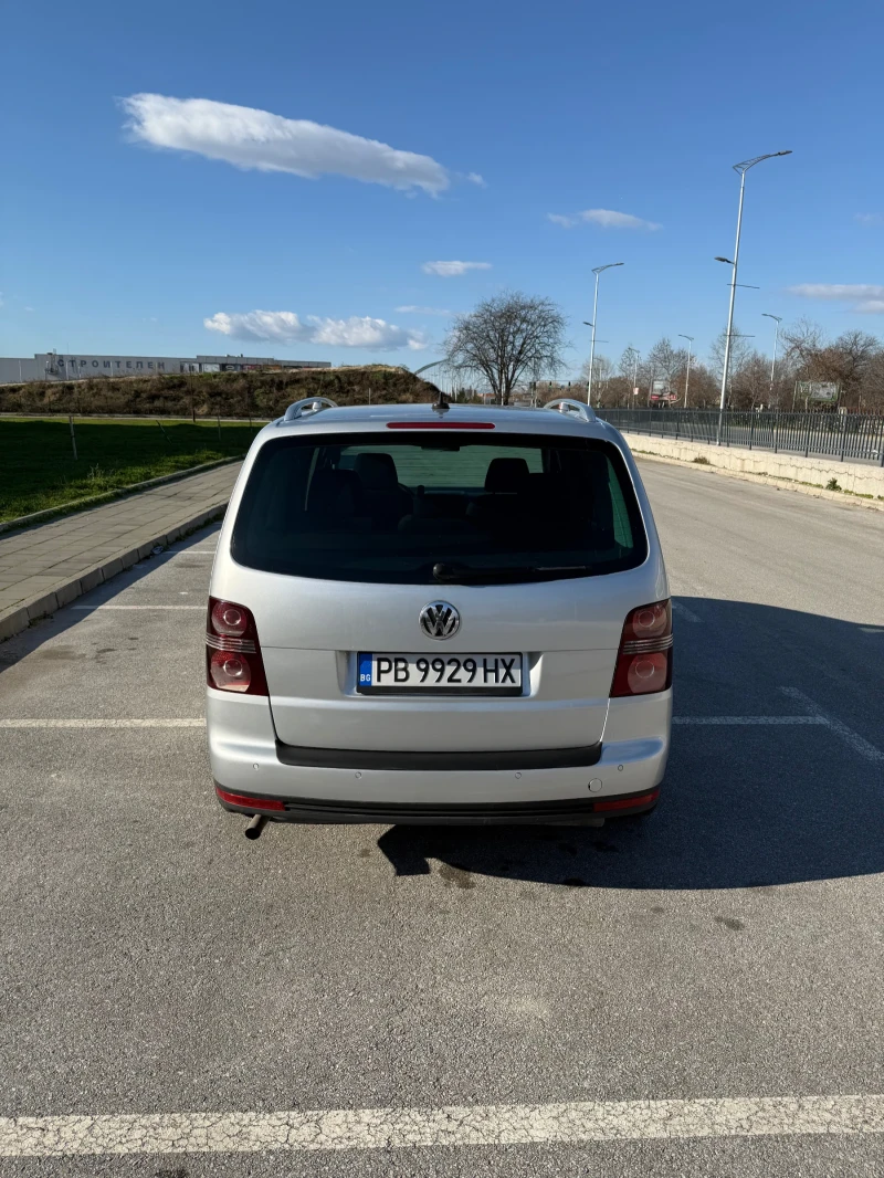 VW Touran 2.0 Ecofuel , снимка 5 - Автомобили и джипове - 52918320