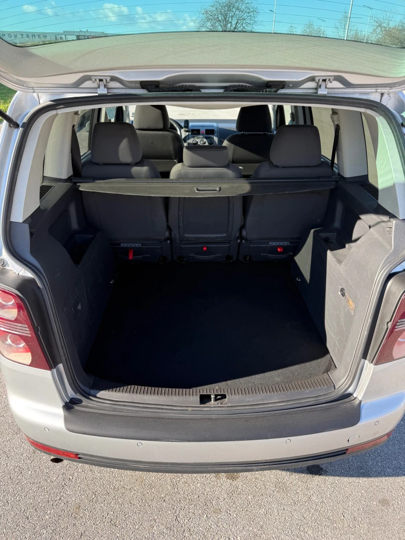 VW Touran 2.0 Ecofuel , снимка 13 - Автомобили и джипове - 52918320