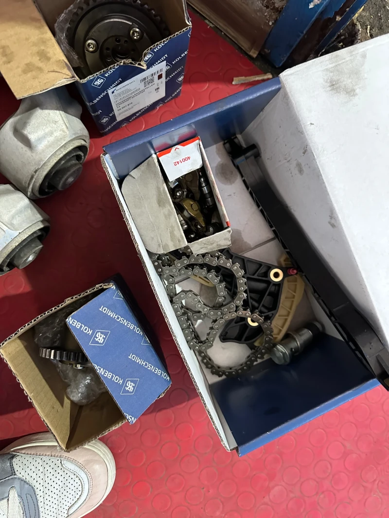 Mercedes-Benz E 250 CGI Blue Efficiency, снимка 10 - Автомобили и джипове - 53110768