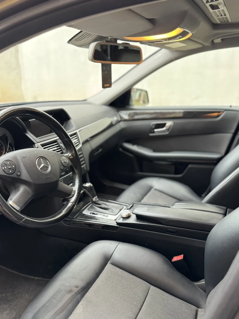 Mercedes-Benz E 250 CGI Blue Efficiency, снимка 8 - Автомобили и джипове - 53110768