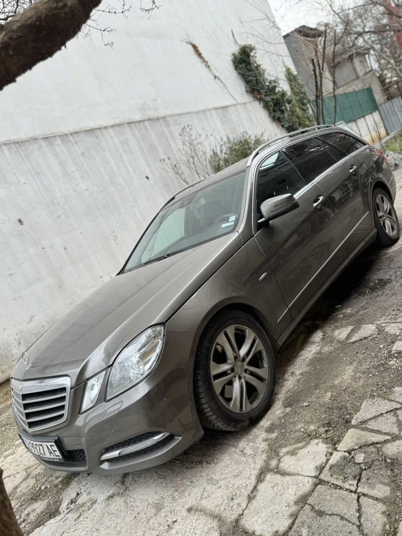 Mercedes-Benz E 250 CGI Blue Efficiency, снимка 3 - Автомобили и джипове - 53110768