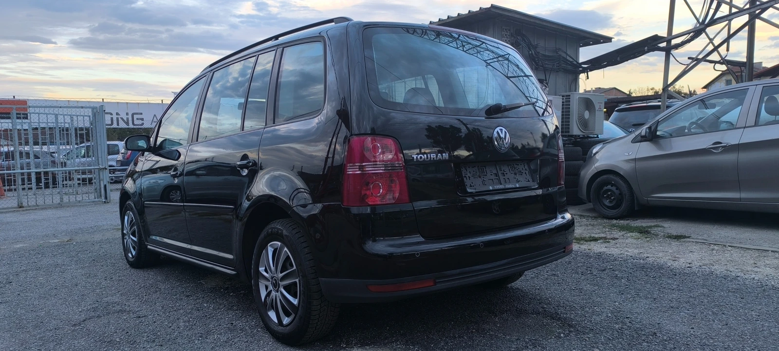 VW Touran 1.9-105кс - изображение 4