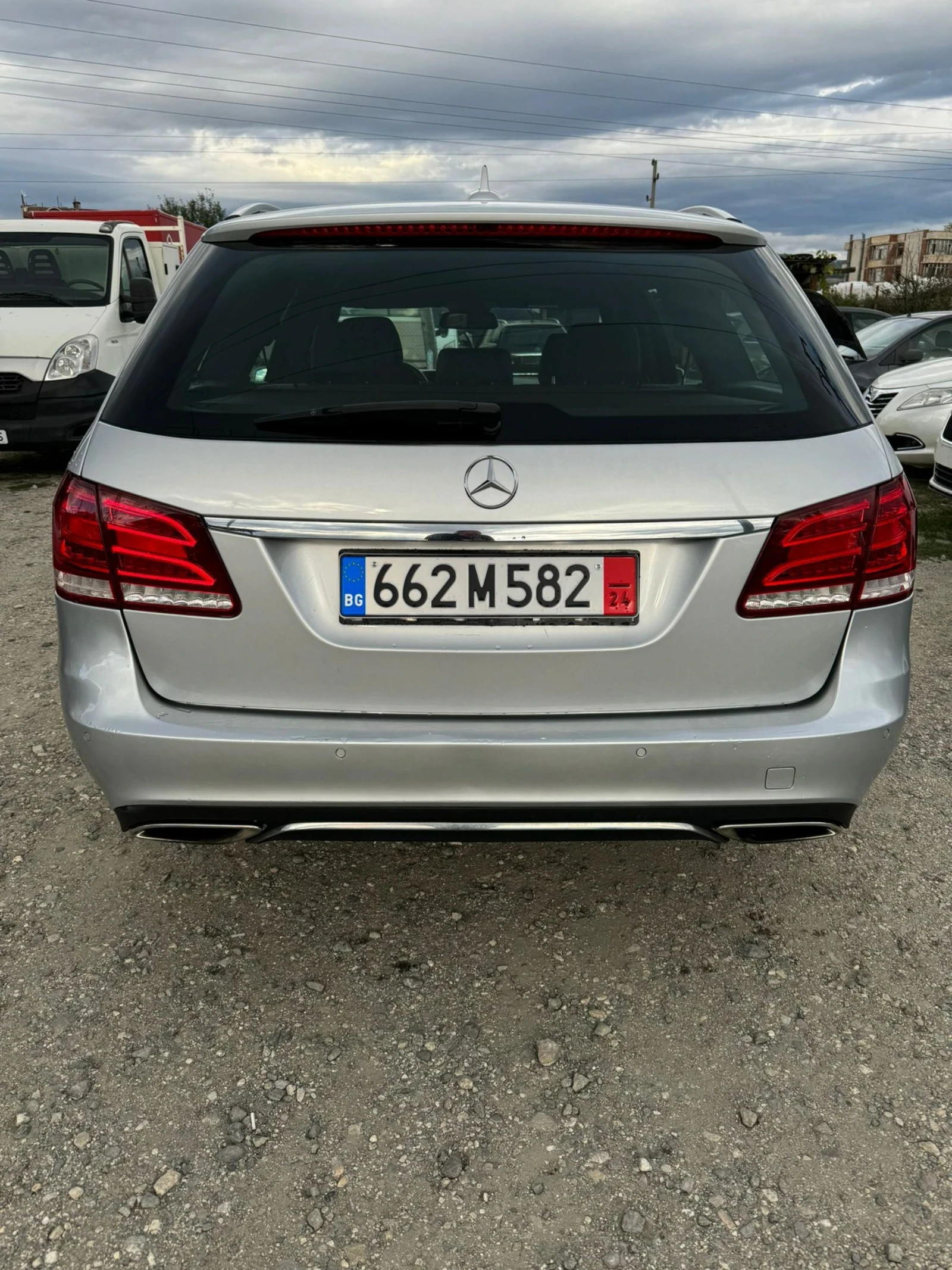 Mercedes-Benz E 200  - изображение 6