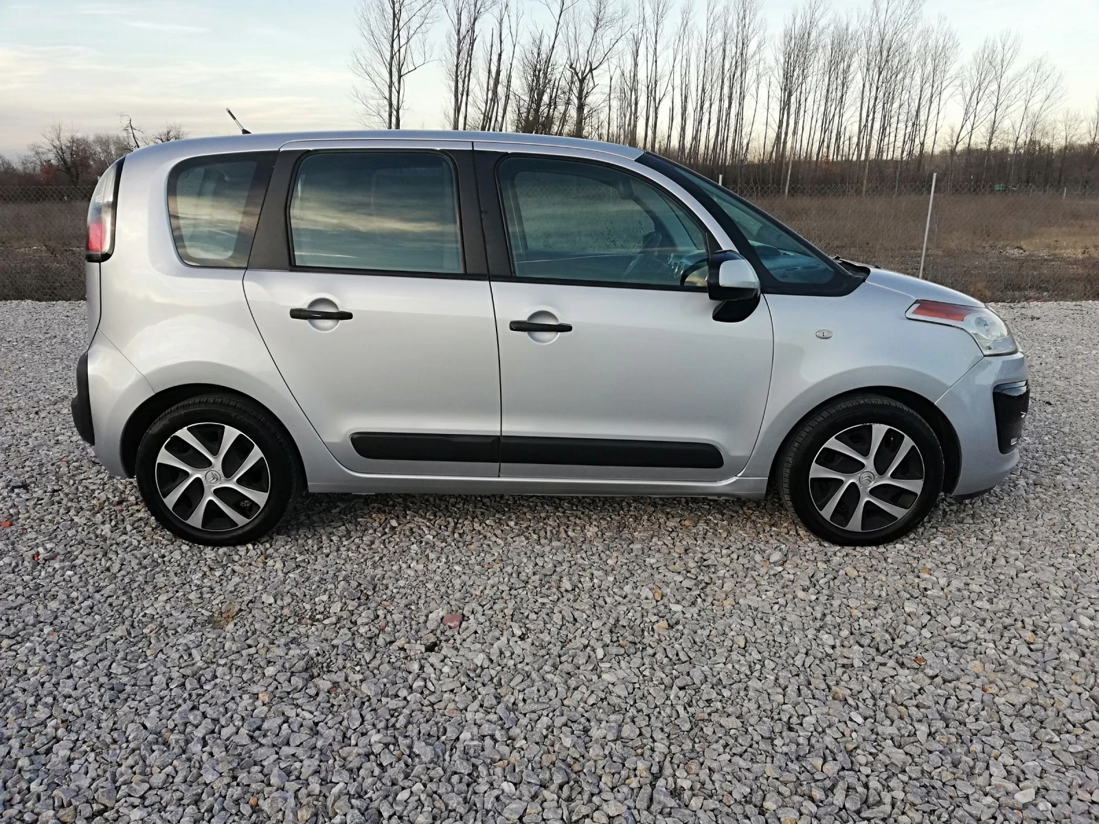 Citroen C3 Picasso 1.6hdi kli italia - изображение 7