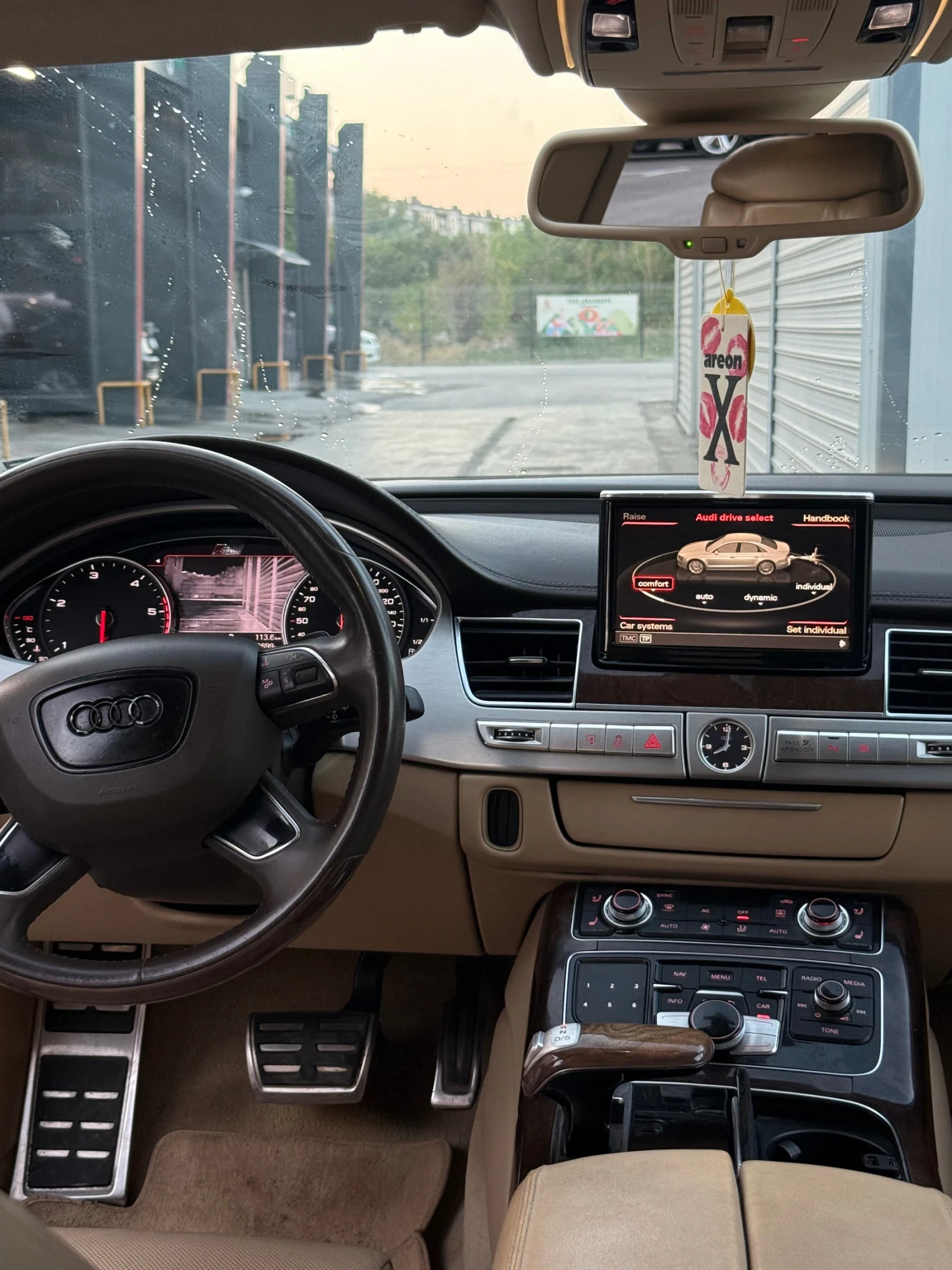 Audi A8  - изображение 6