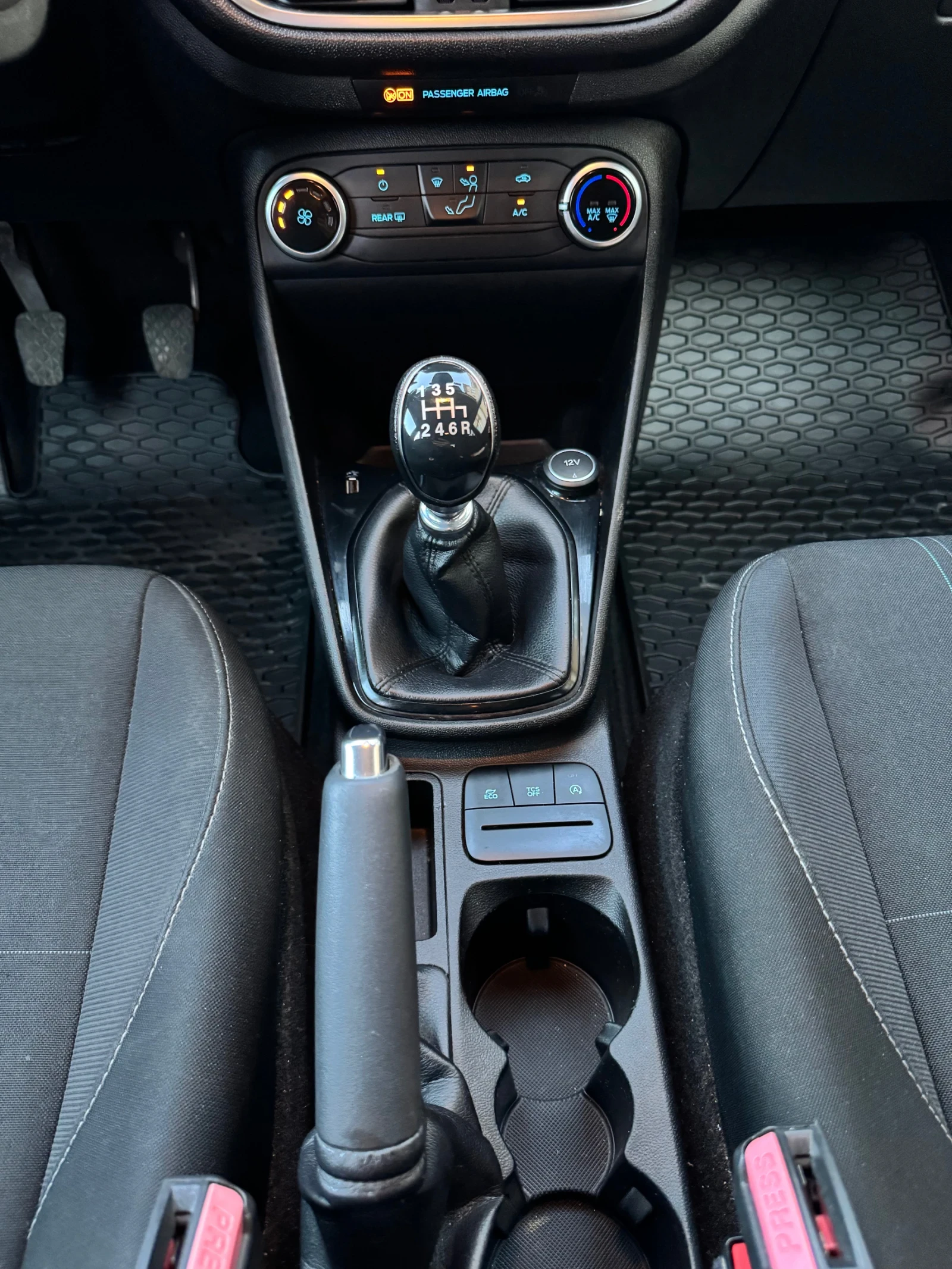 Ford Fiesta  - изображение 8