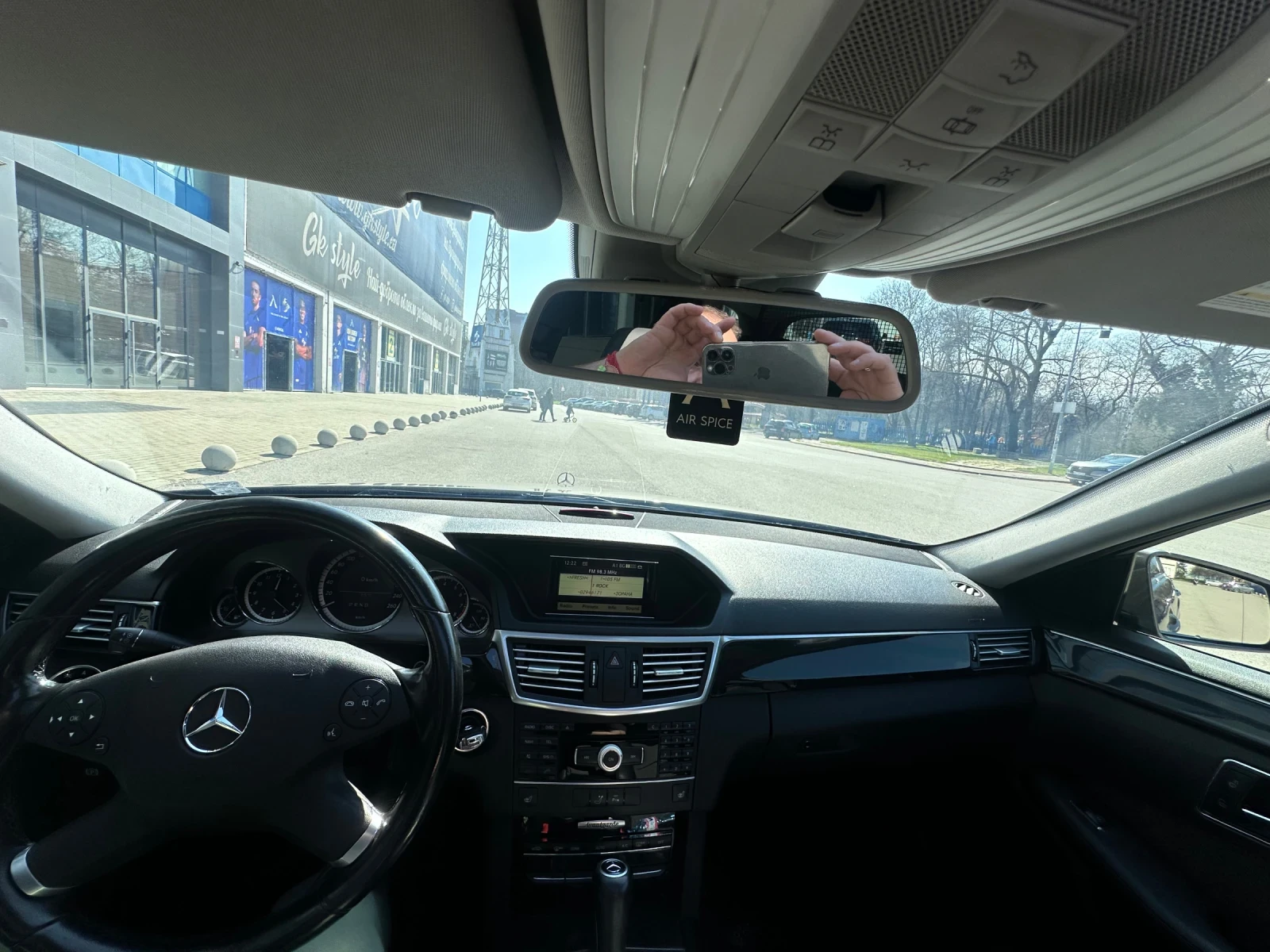 Mercedes-Benz E 250 CGI Blue Efficiency, снимка 16 - Автомобили и джипове - 53651818