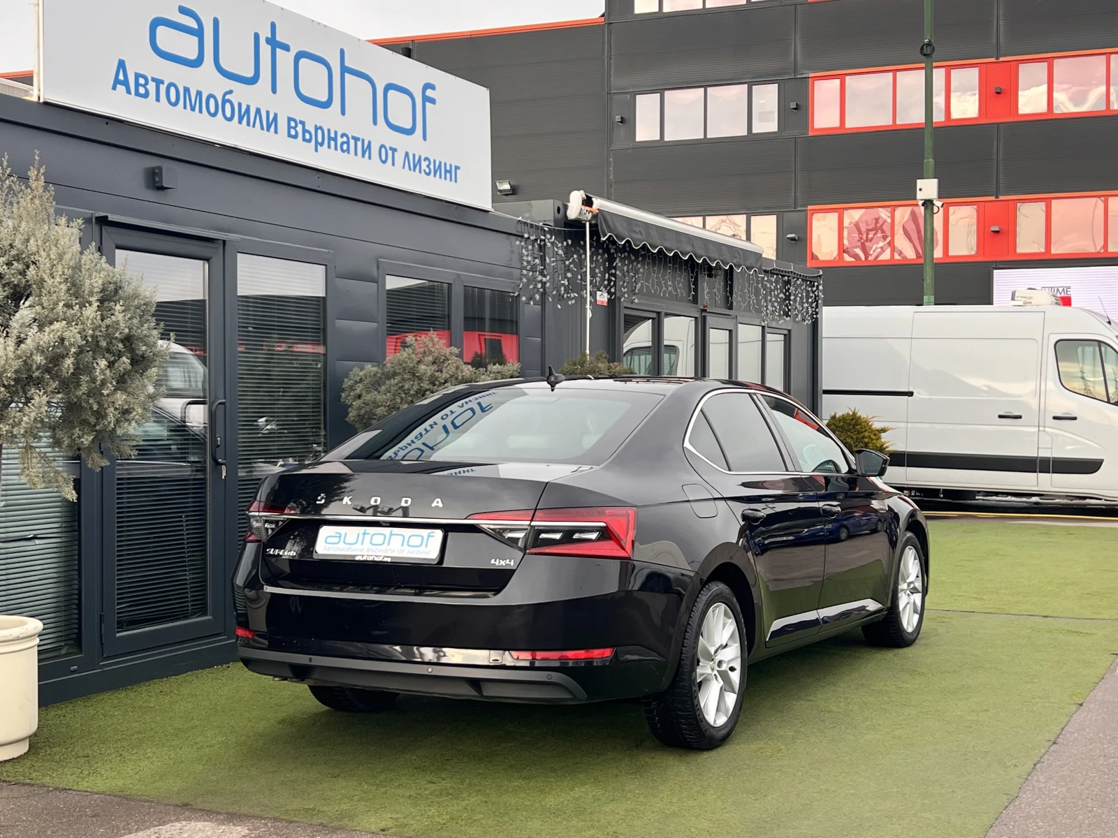 Skoda Superb STYLE/2.0TDI/200К.С./7АТ/4Х4 - изображение 4