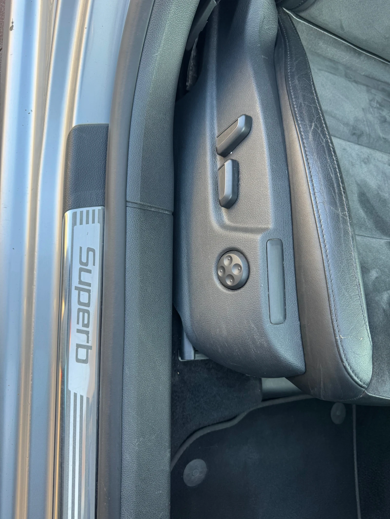 Skoda Superb Premium, снимка 15 - Автомобили и джипове - 53737994