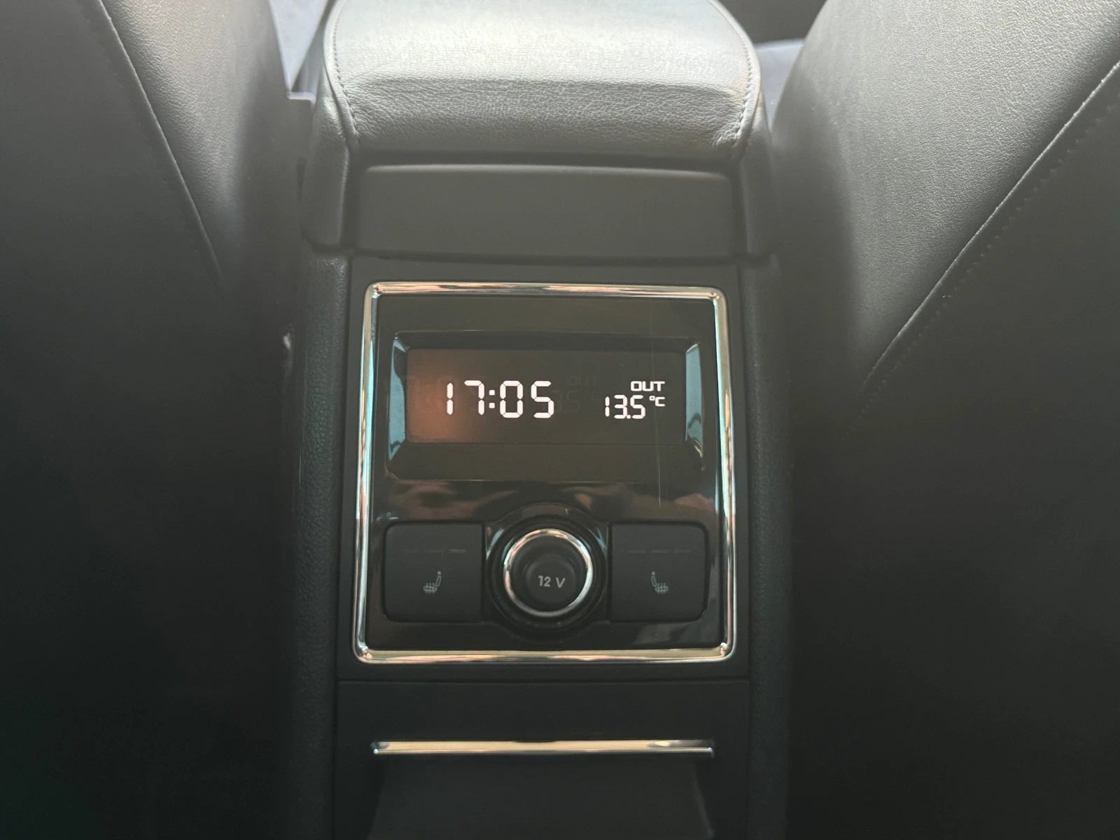 Skoda Superb Premium, снимка 9 - Автомобили и джипове - 53737994