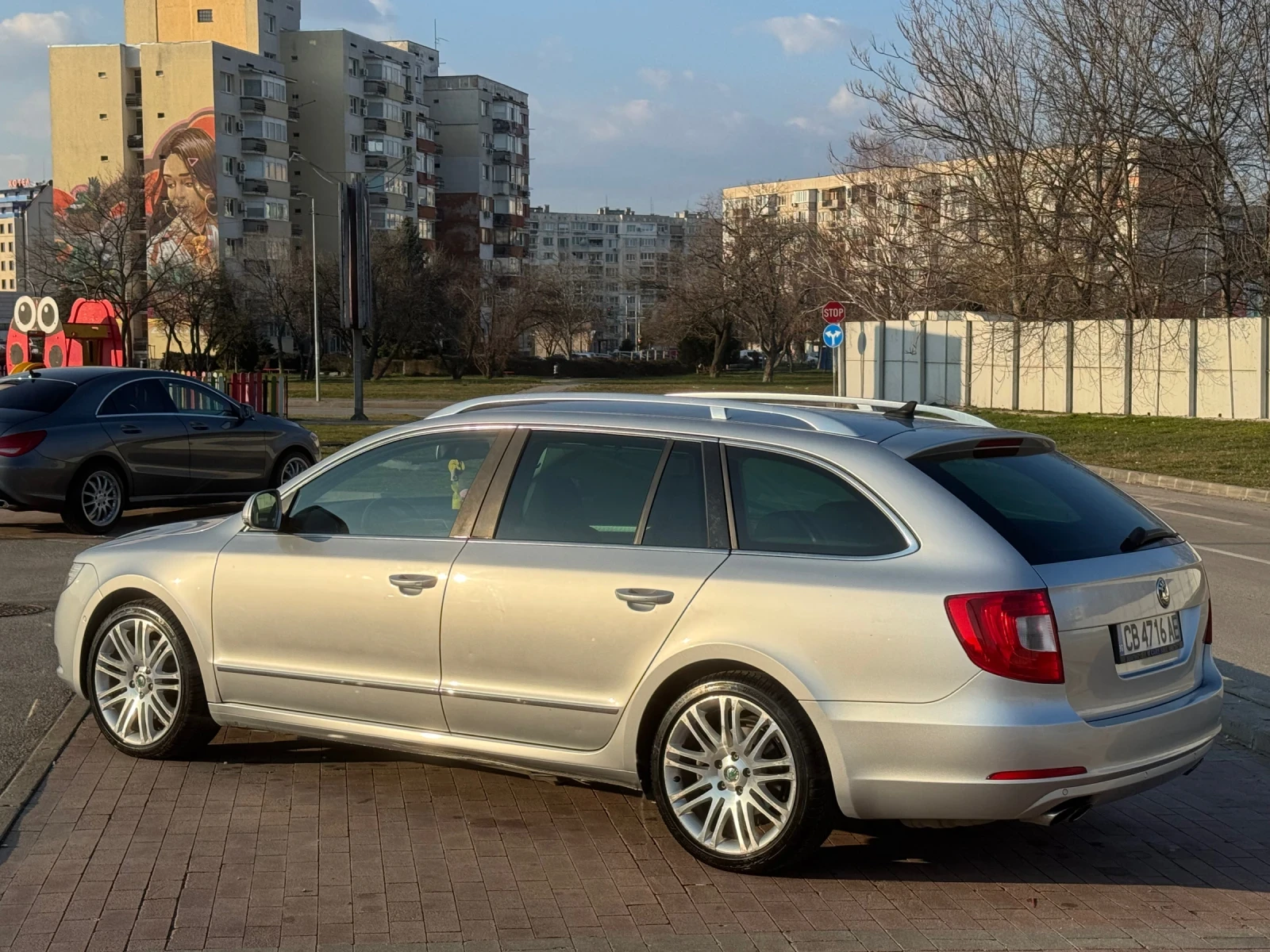 Skoda Superb Premium, снимка 3 - Автомобили и джипове - 53737994