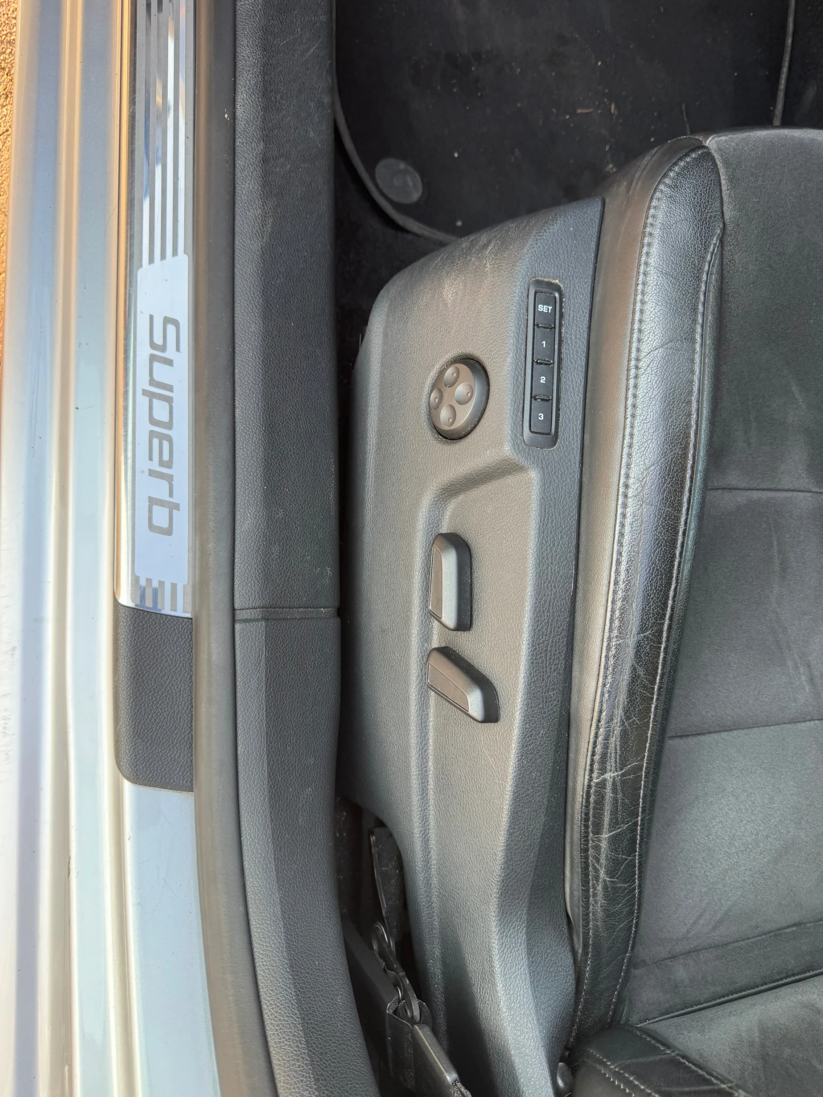 Skoda Superb Premium, снимка 14 - Автомобили и джипове - 53737994