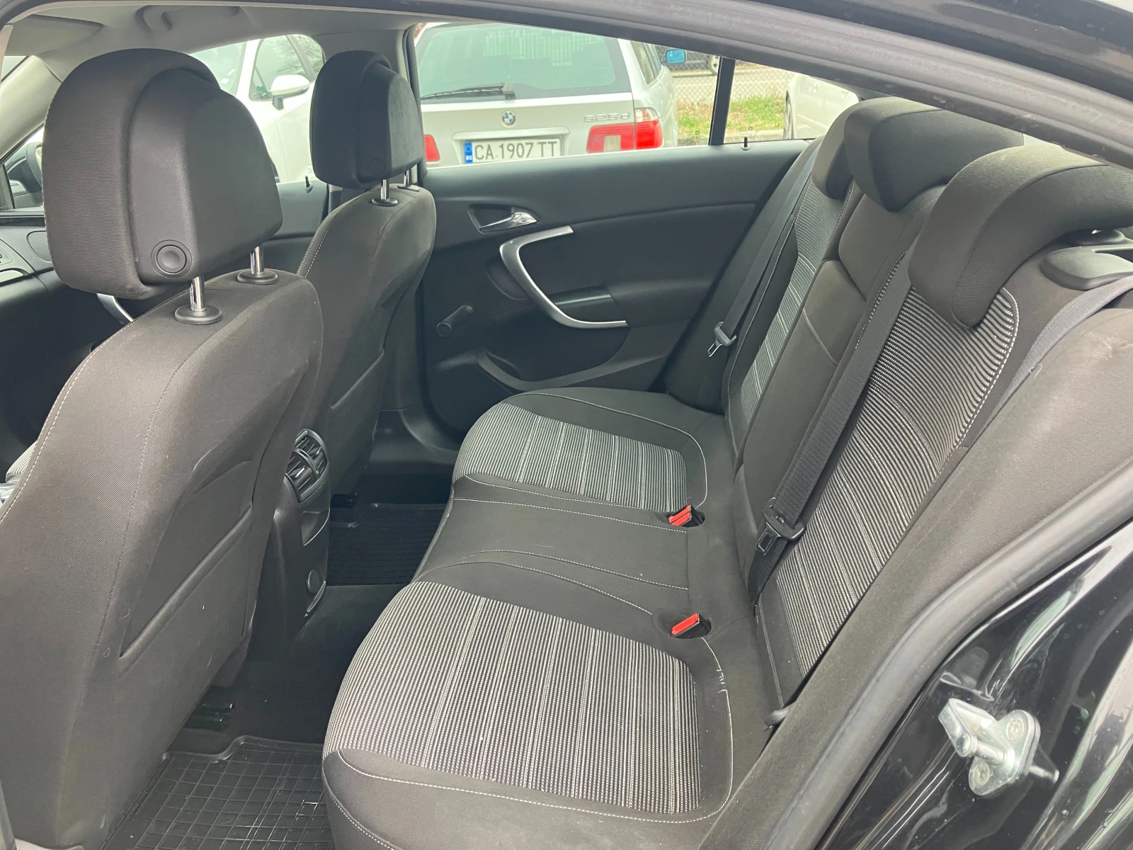 Opel Insignia, снимка 11 - Автомобили и джипове - 53882813