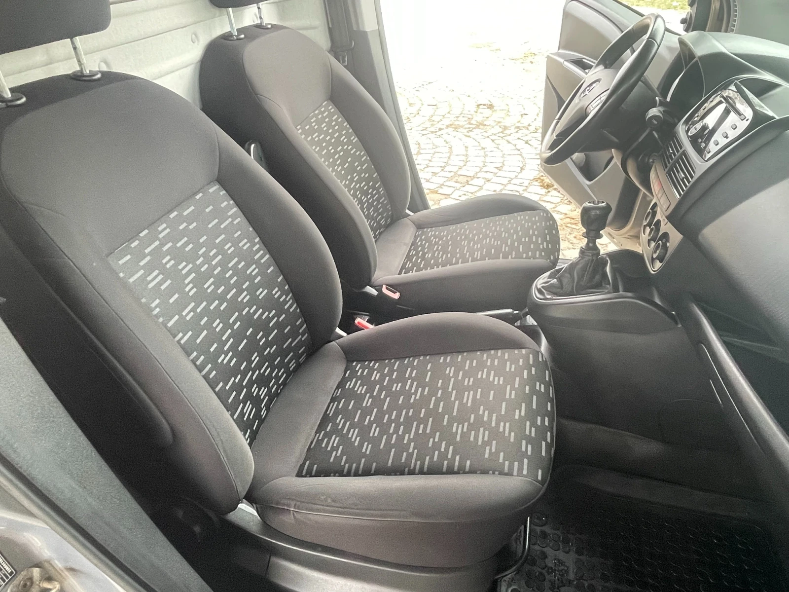 Opel Combo 1.6 ECO FLEX, снимка 13 - Автомобили и джипове - 53934894