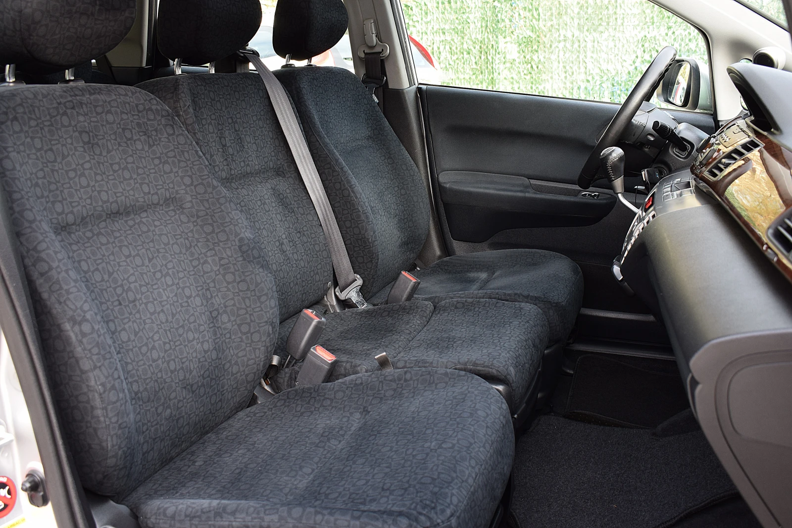 Honda Fr-v 2.0ШВЕЙЦАРИЯ/150.к.с, снимка 13 - Автомобили и джипове - 54175819