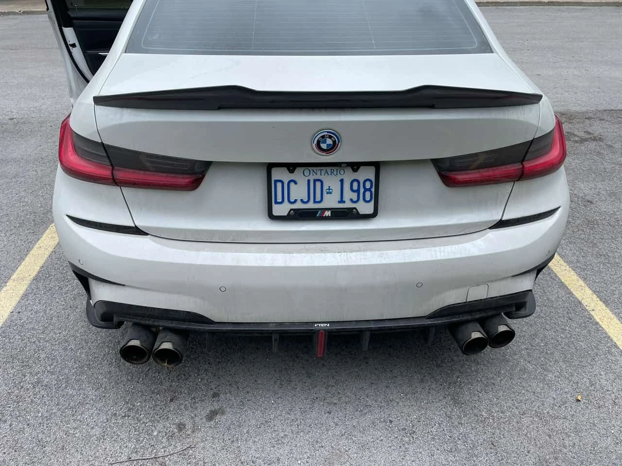 BMW 330 330i xDrive  CARFAX, снимка 4 - Автомобили и джипове - 54556357