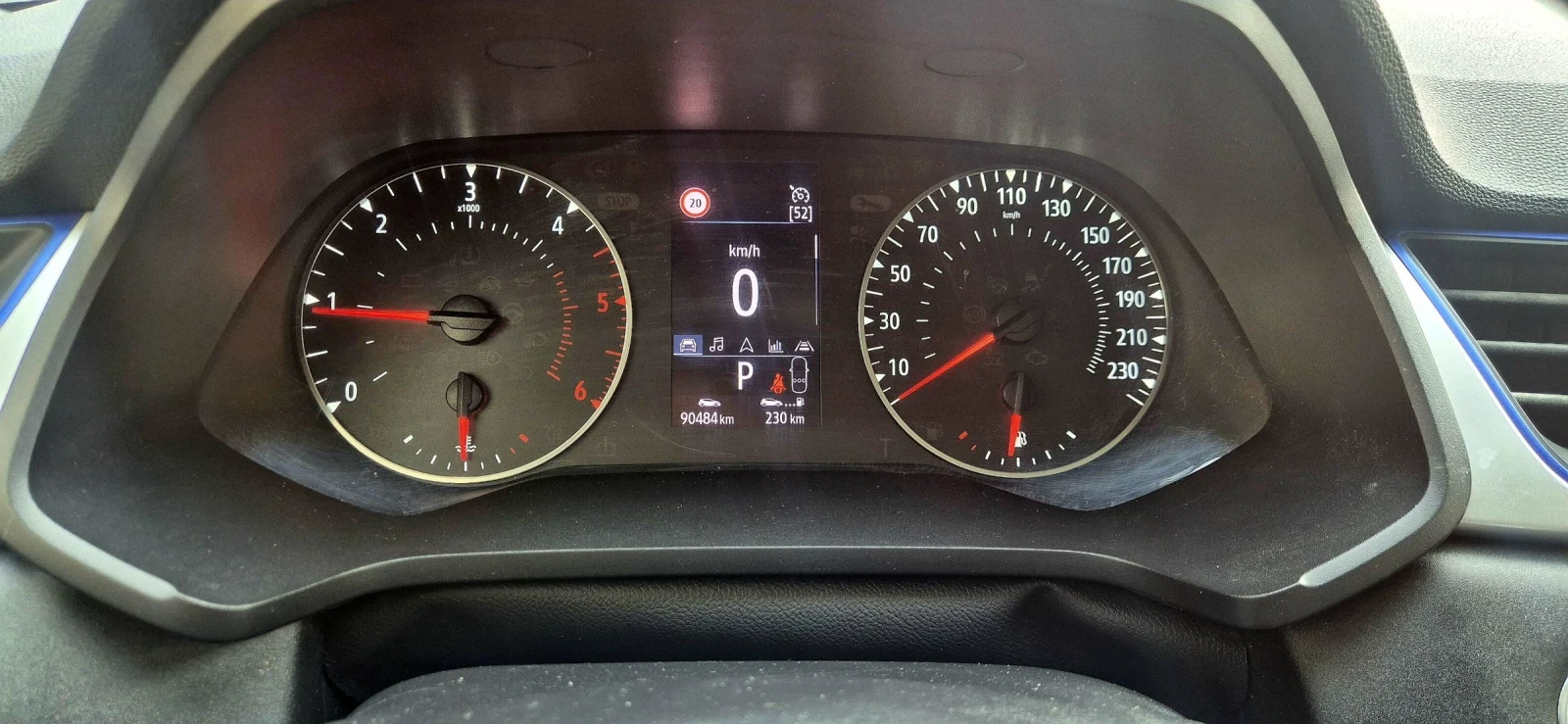 Renault Captur, снимка 7 - Автомобили и джипове - 54556975