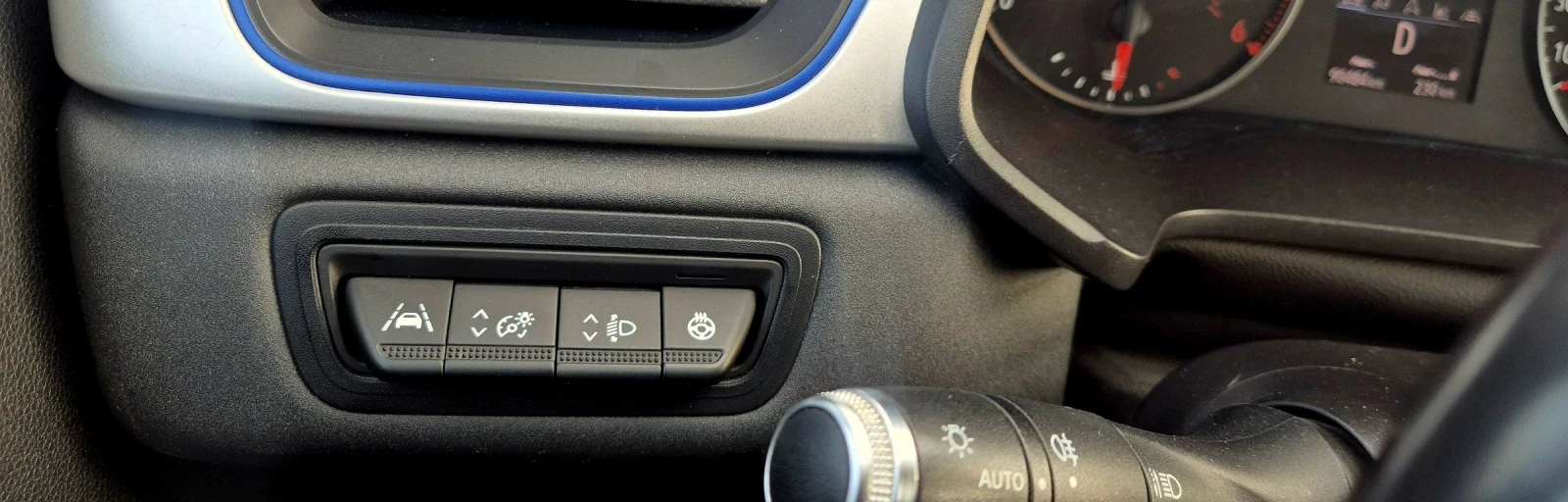 Renault Captur, снимка 10 - Автомобили и джипове - 54556975