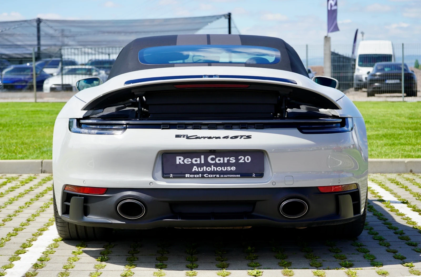 Porsche 911 992* 4 GTS* CERAMIC* APPR* LIFT* BURM* 360* DISTR*, снимка 5 - Автомобили и джипове - 54595344