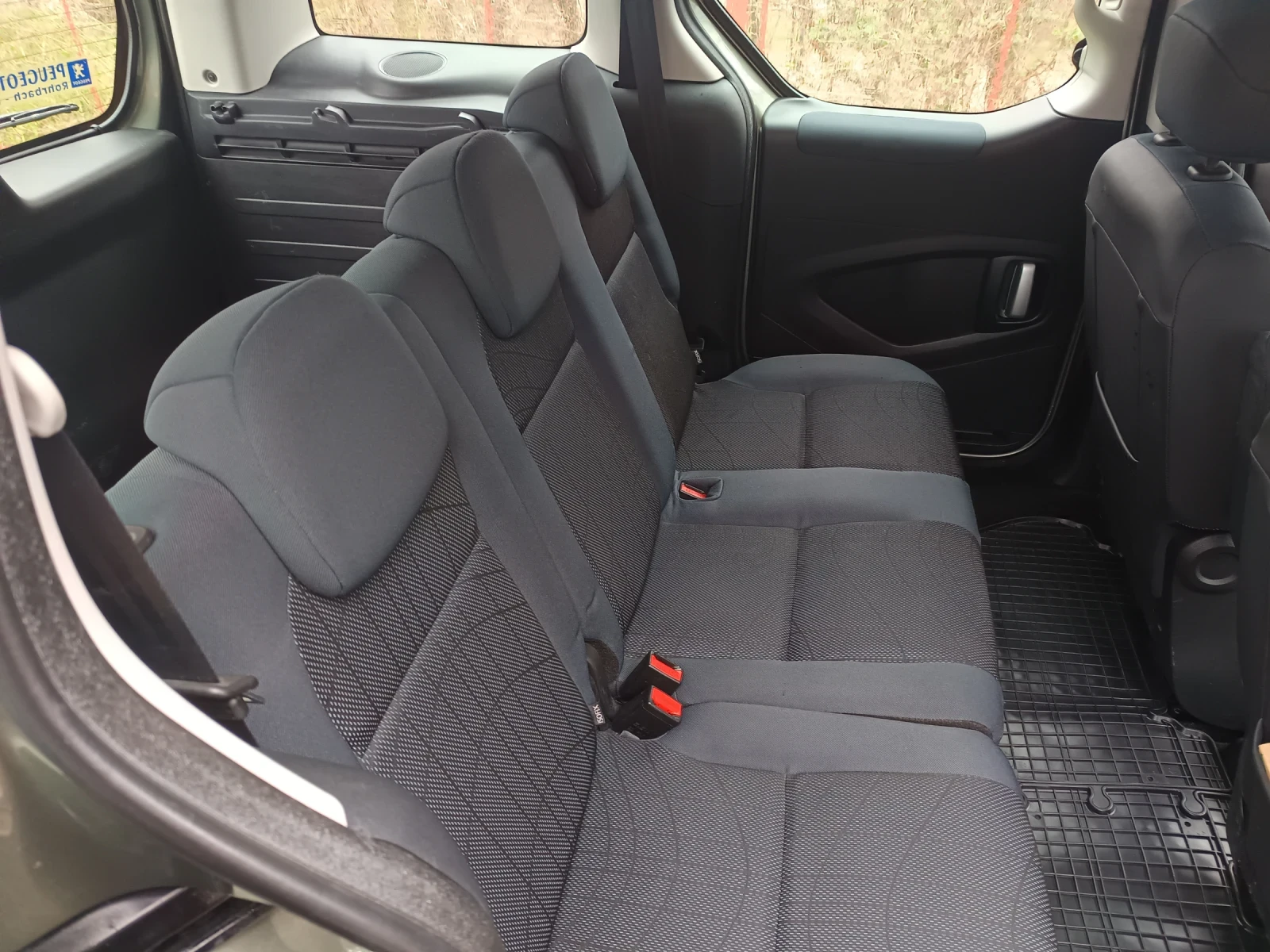 Peugeot Partner 1.6i Tepee, снимка 8 - Автомобили и джипове - 54810250