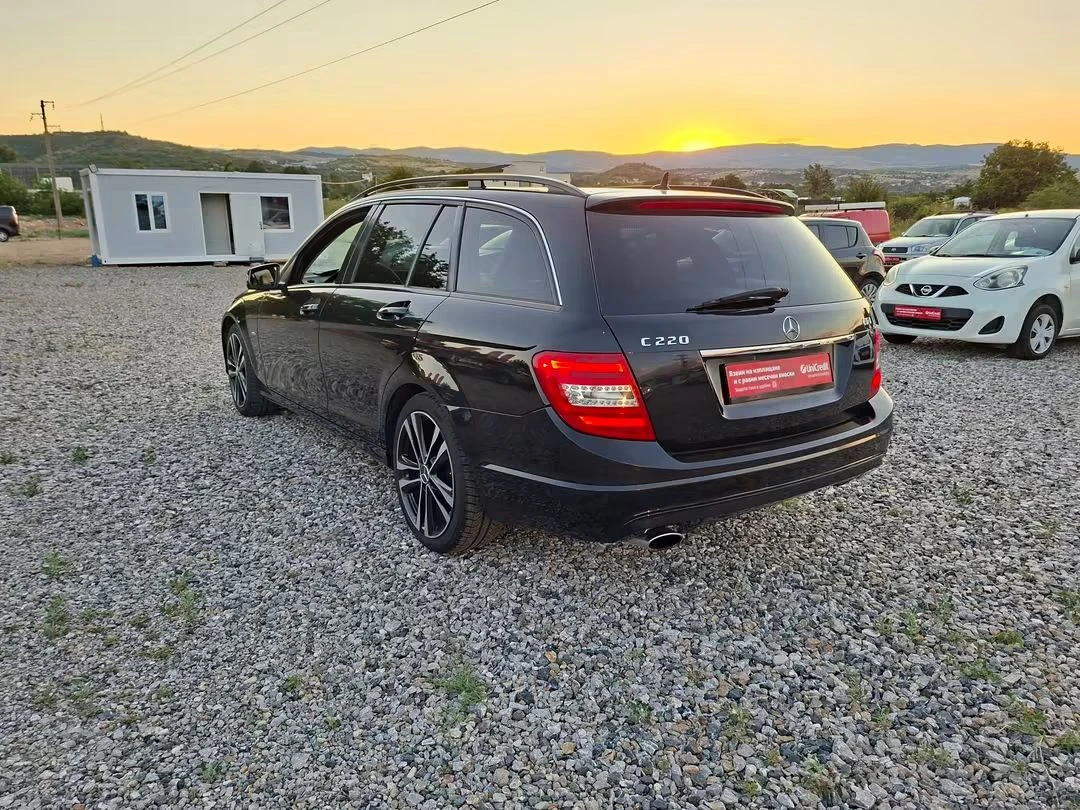 Mercedes-Benz C 220  2.2CDI* AVANTGARDE* 36м. х 191EUR.* , снимка 4 - Автомобили и джипове - 55428528