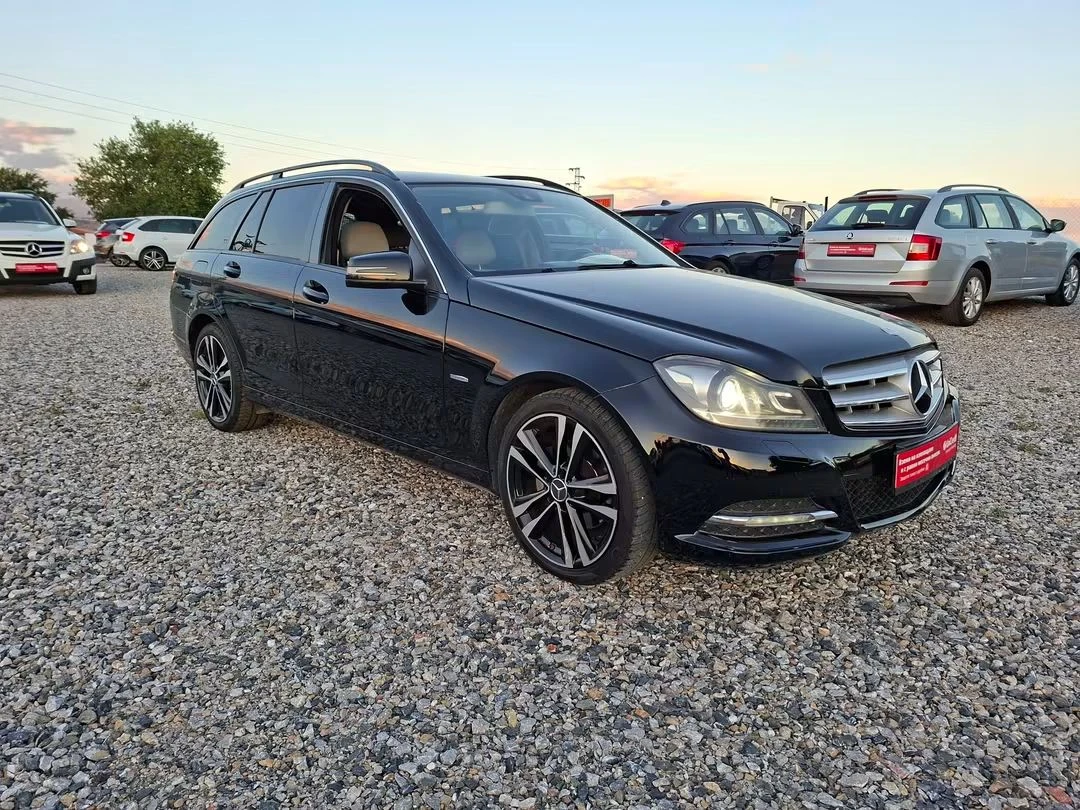 Mercedes-Benz C 220  2.2CDI* AVANTGARDE* 36м. х 191EUR.* , снимка 7 - Автомобили и джипове - 55428528