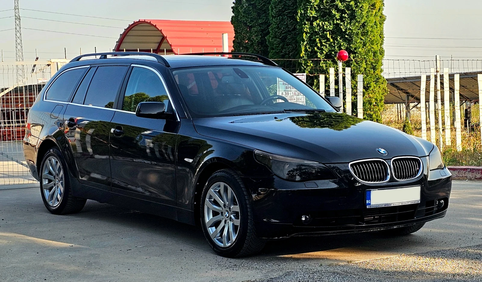 BMW 525 D/177к/КОЖА/ПАНОРАМА/XENON/ВС. ПЛАТЕНО, снимка 3 - Автомобили и джипове - 55567082