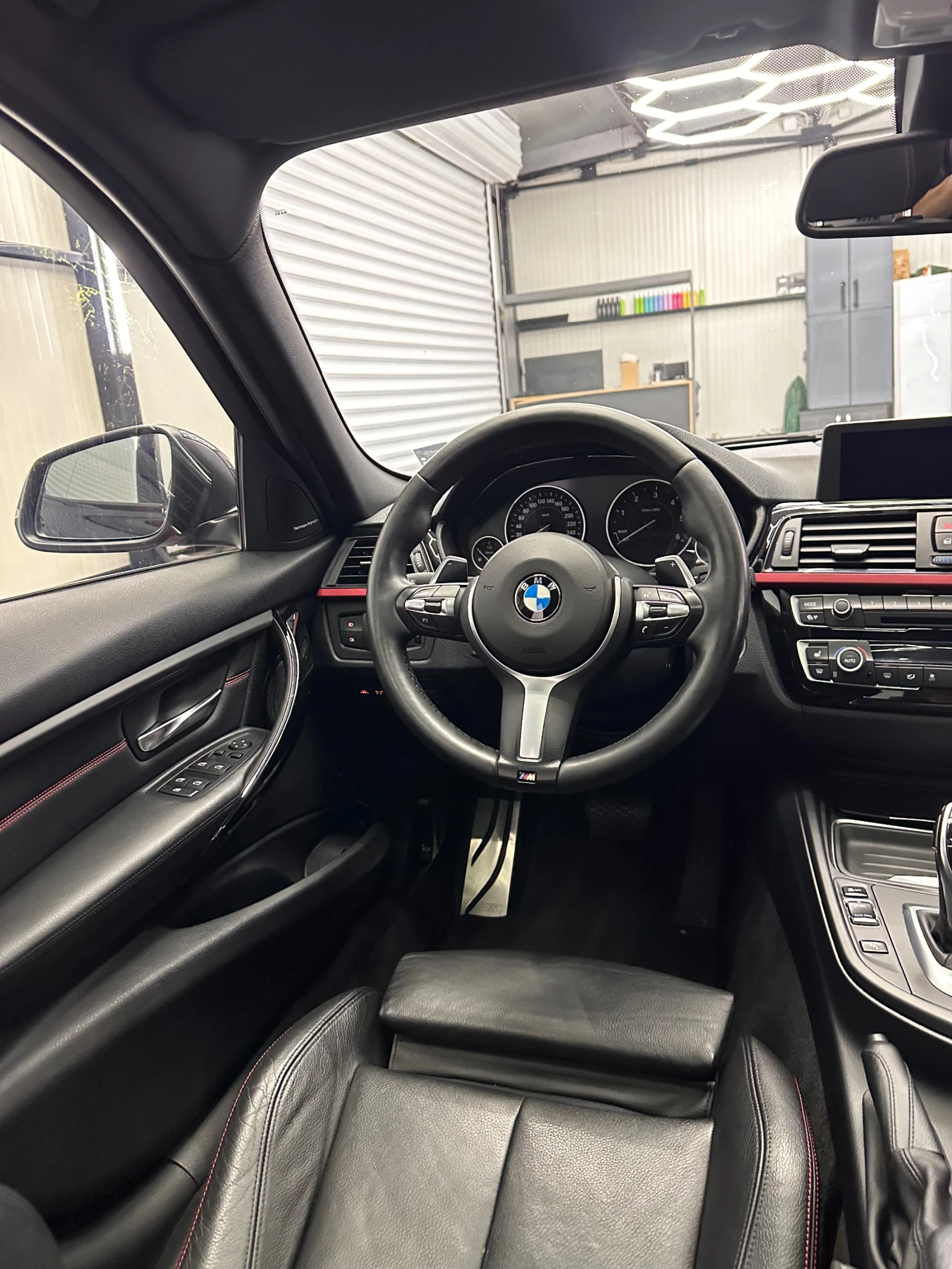 BMW 335 Full/Harman/теглич/Performance, снимка 14 - Автомобили и джипове - 55670373