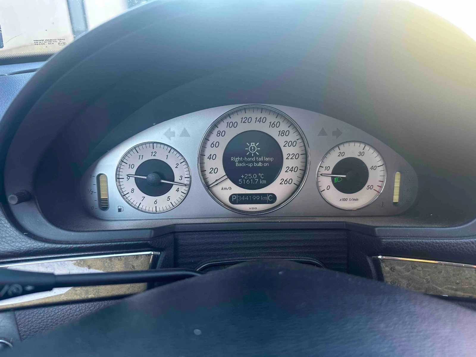 Mercedes-Benz E 320 * Подгрев* Шибидах* 7G Tronic* , снимка 12 - Автомобили и джипове - 56073559