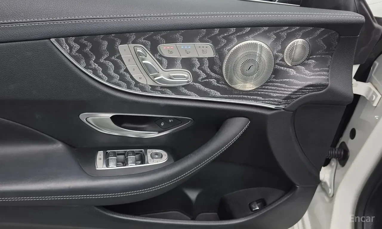 Mercedes-Benz E 450 COUPE* AMG* LINE* BURMESTER* 360КАМЕРА* LANE* ASSI, снимка 6 - Автомобили и джипове - 56318946