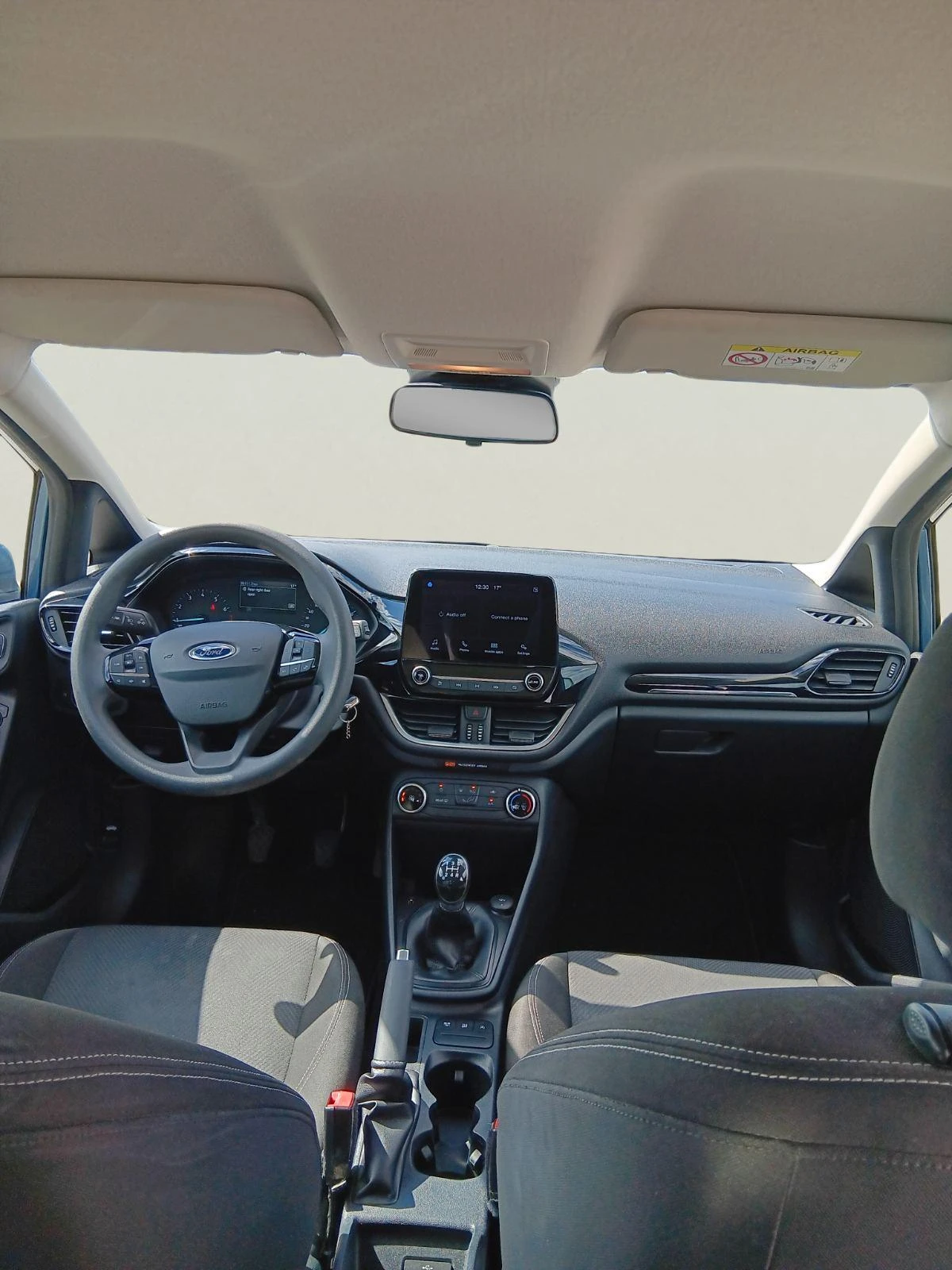 Ford Fiesta 1.1, снимка 10 - Автомобили и джипове - 56341511