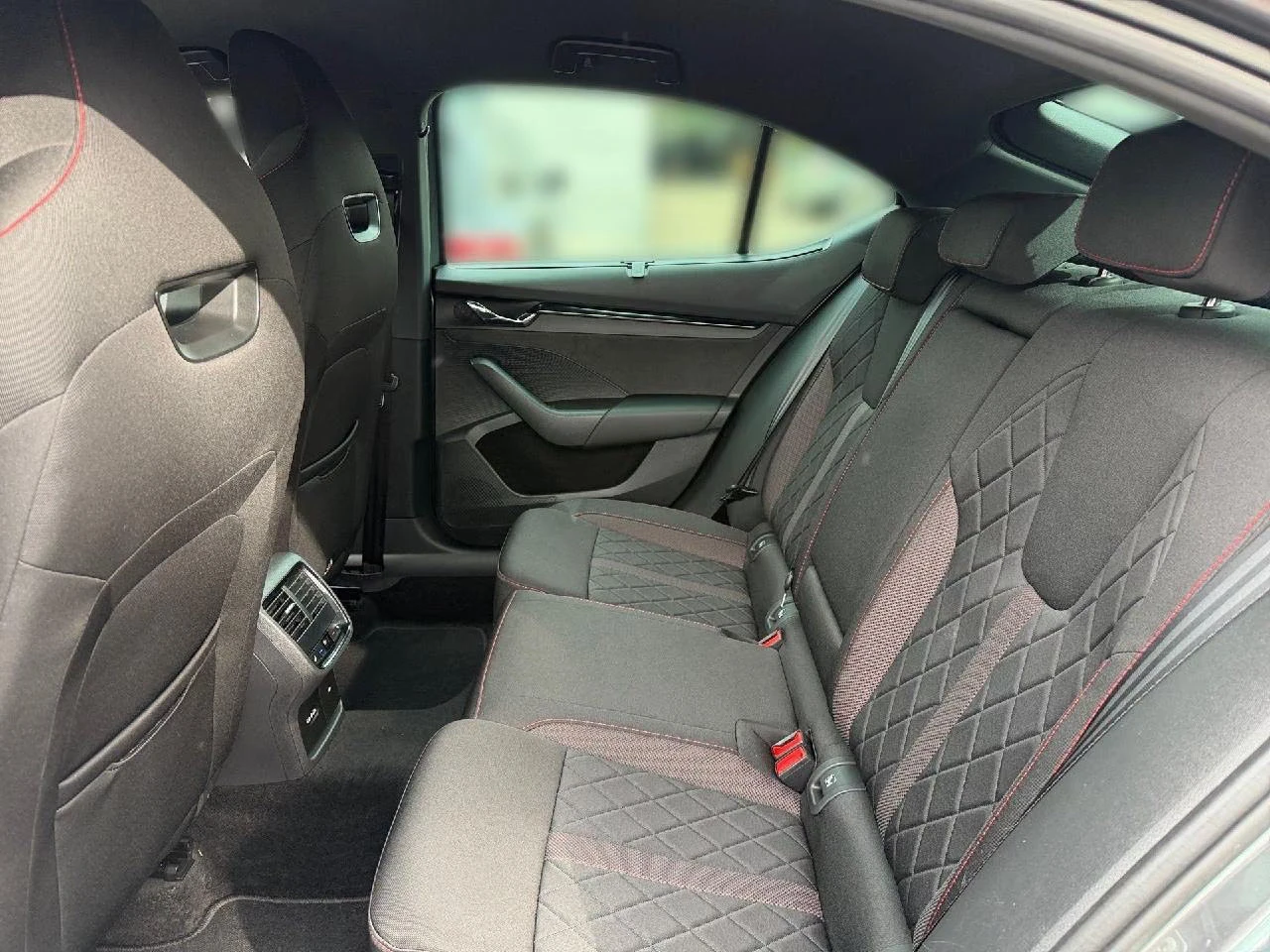Skoda Octavia RS/234HP/DSG/HUD/CAM/ACC/LED/982z | Mobile.bg � ����������� 9