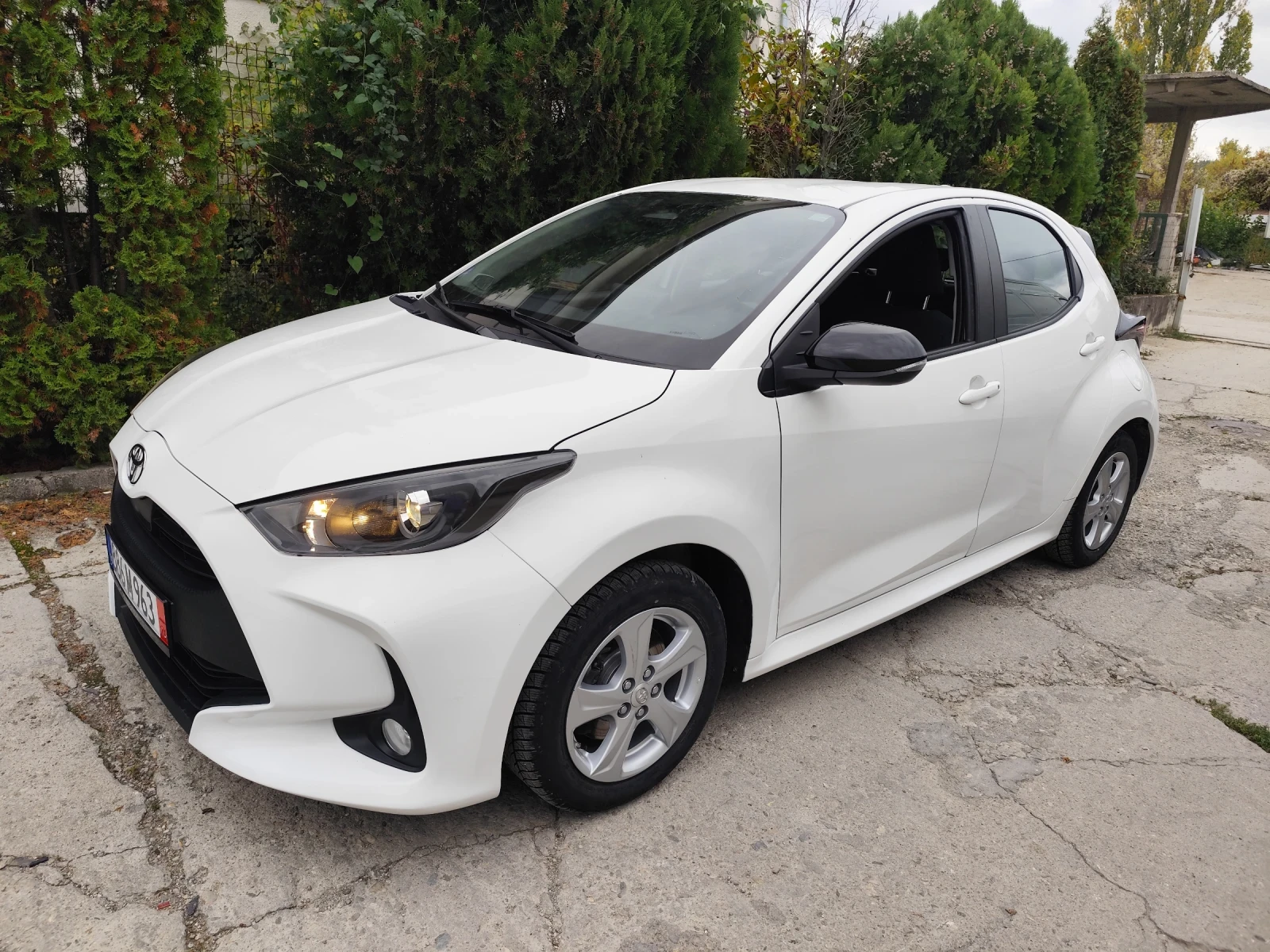 Toyota Yaris, снимка 2 - Автомобили и джипове - 56685417