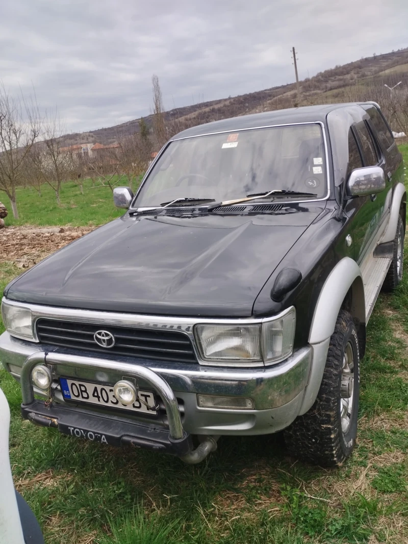 Toyota Hilux 2400, снимка 1 - Автомобили и джипове - 48405067