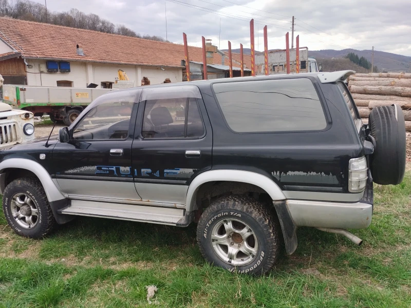 Toyota Hilux 2400, снимка 7 - Автомобили и джипове - 48405067