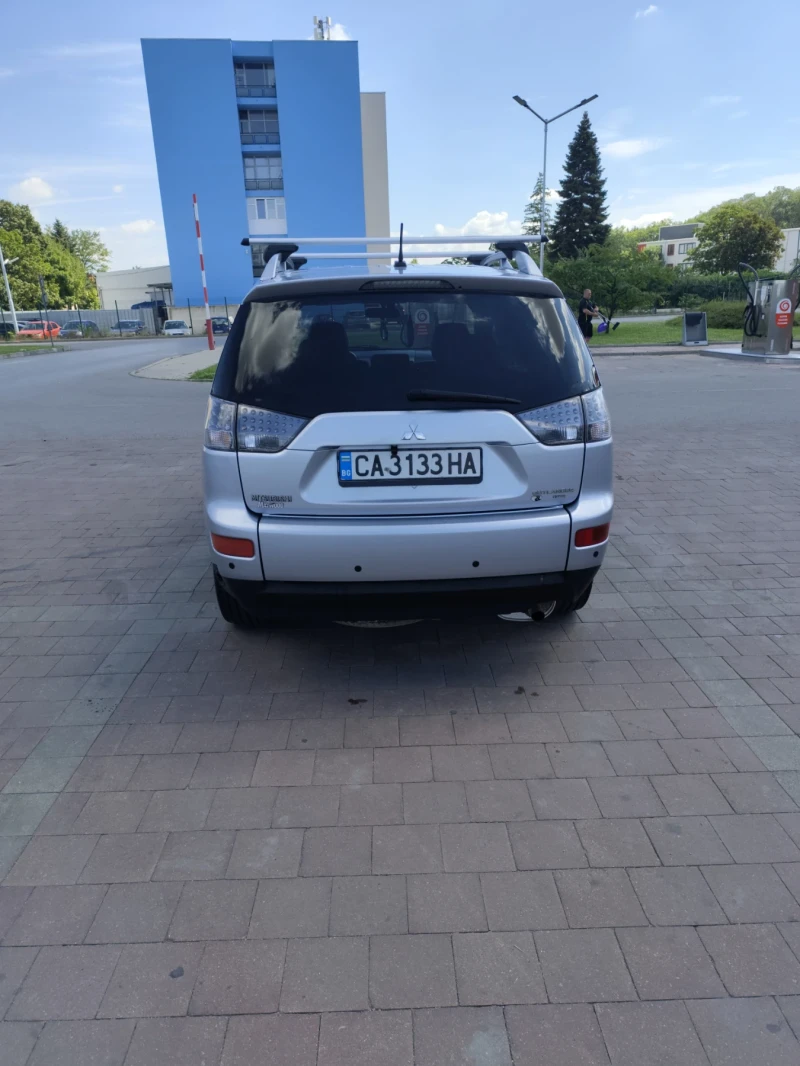 Mitsubishi Outlander, снимка 5 - Автомобили и джипове - 46908055