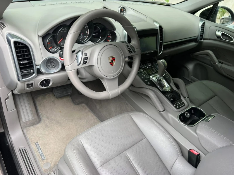 Porsche Cayenne 3.6 XENON/NAVI/KAMERA/PODGREV/KOJA/UNIKAT, снимка 10 - Автомобили и джипове - 47135358