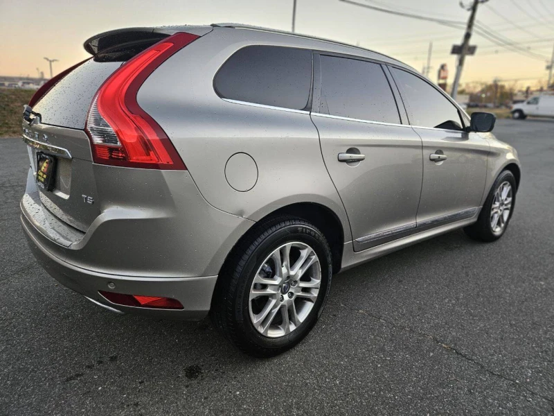 Volvo XC60 T5* PREMIER* PLUS* ДИГИТАЛНО* ТАБЛО* ПОДГРЕВ* КАМЕ, снимка 5 - Автомобили и джипове - 48402126