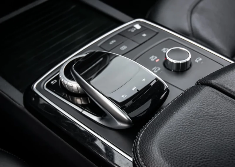 Mercedes-Benz GLE 400 ОБДУХВАНЕ * * CARFAX * * АВТО КРЕДИТ * * , снимка 12 - Автомобили и джипове - 52811248