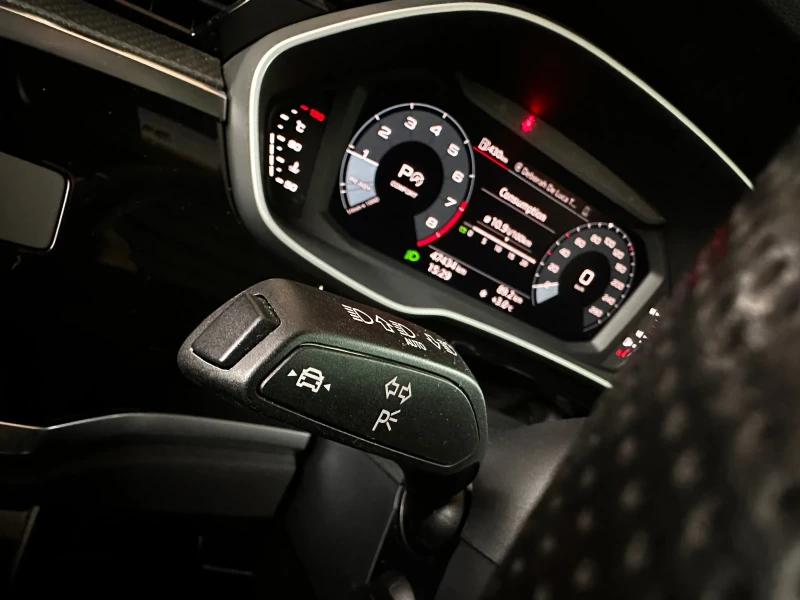 Audi Q3 2.0tfsi 3x S line, снимка 10 - Автомобили и джипове - 52880228