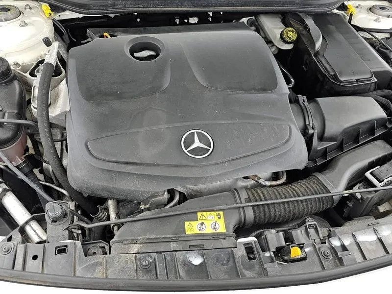 Mercedes-Benz GLA 200, снимка 6 - Автомобили и джипове - 54750788