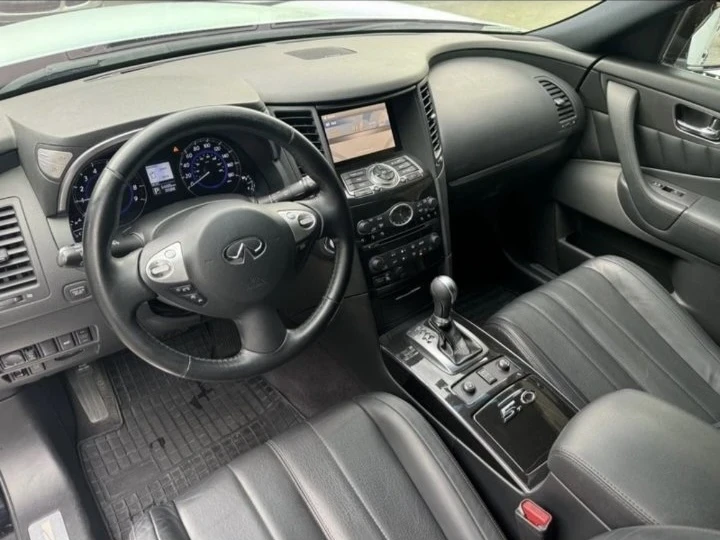 Infiniti QX70, снимка 4 - Автомобили и джипове - 55124957
