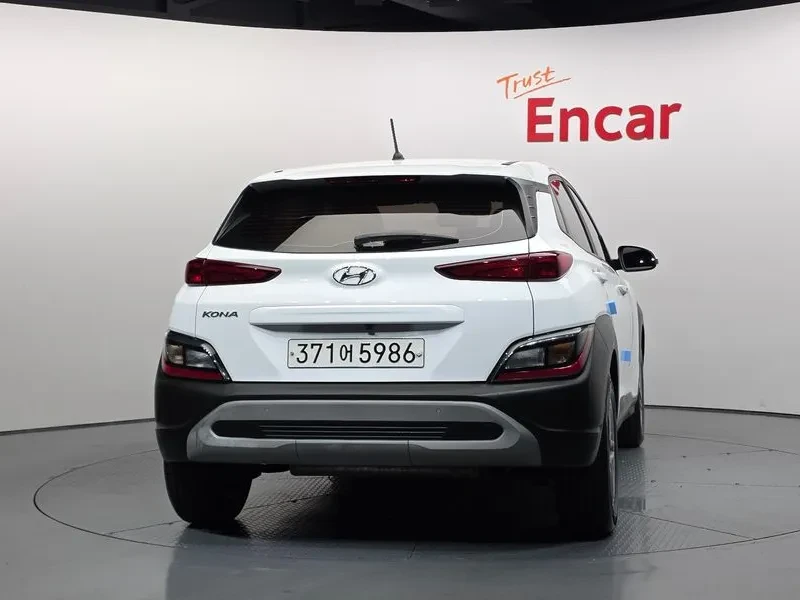 Hyundai Kona 1.6 - САМО 30% АВАНС, снимка 4 - Автомобили и джипове - 56305087