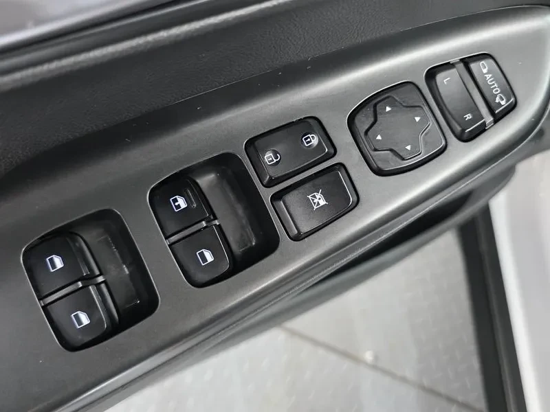 Hyundai Kona 1.6 - САМО 30% АВАНС, снимка 12 - Автомобили и джипове - 56305087